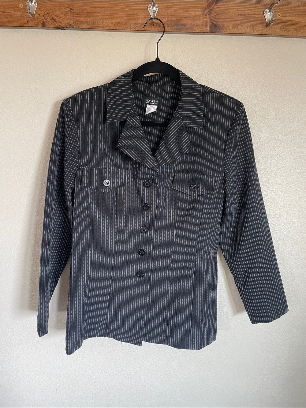 VTG Spago Women's Black Pinstripe Tailored Blazer 12 Shoulder Pads Career Office